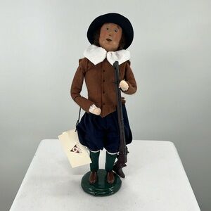 SIGNED Vintage Special Edition Byers Choice “Plimoth Plantation Pilgrim” Caroler